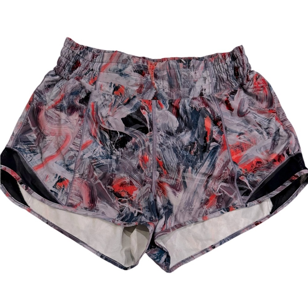 Lululemonn midrise hotty hot shorts